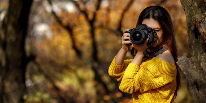 women taking pictures