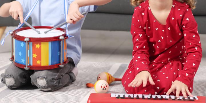 Kids playing with instruments