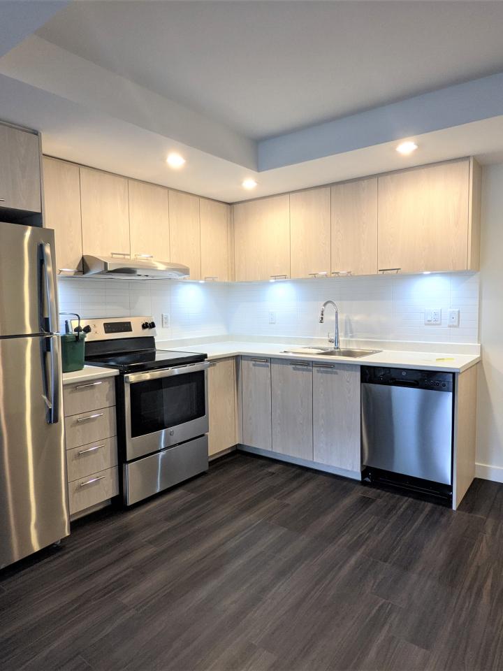 YWCA xʷƛ̓əpicən suite kitchen 