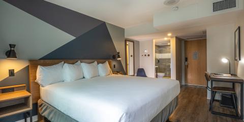 King room in YWCA's Hotel in downtown Vancouver, Hotel Willo