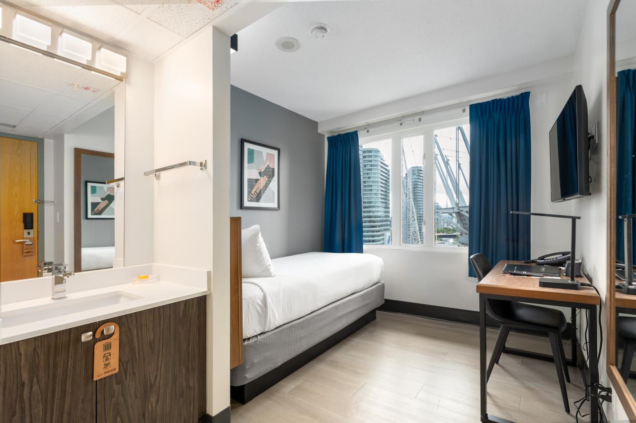 Single room in YWCA's Hotel in downtown Vancouver, Hotel Willo